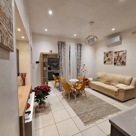 Simon Guest * ローマ