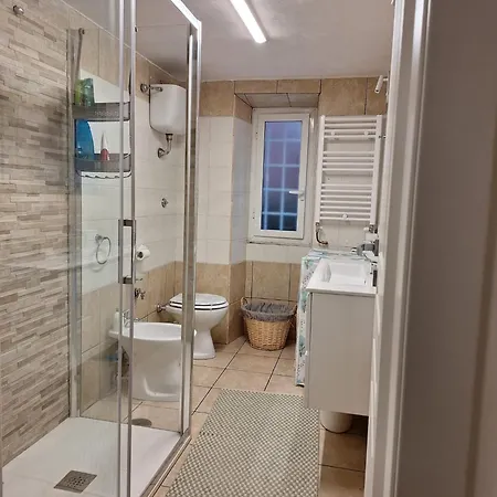 Simon Guest アパート ローマ