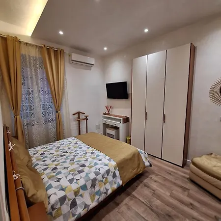 Simon Guest アパート