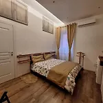 Simon Guest Řím